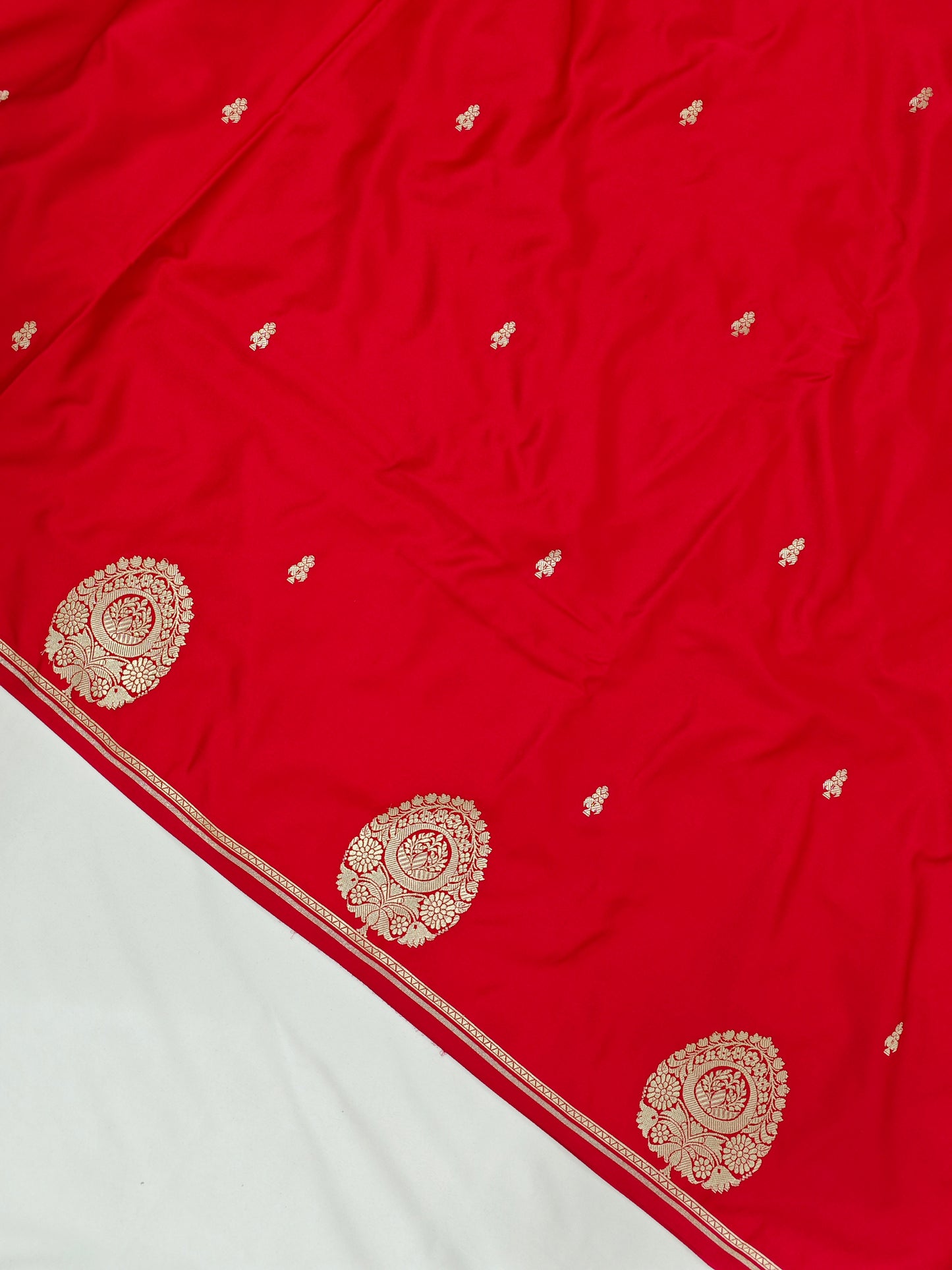 Minimalistic Open Boota Border Mashru Katan MS-15