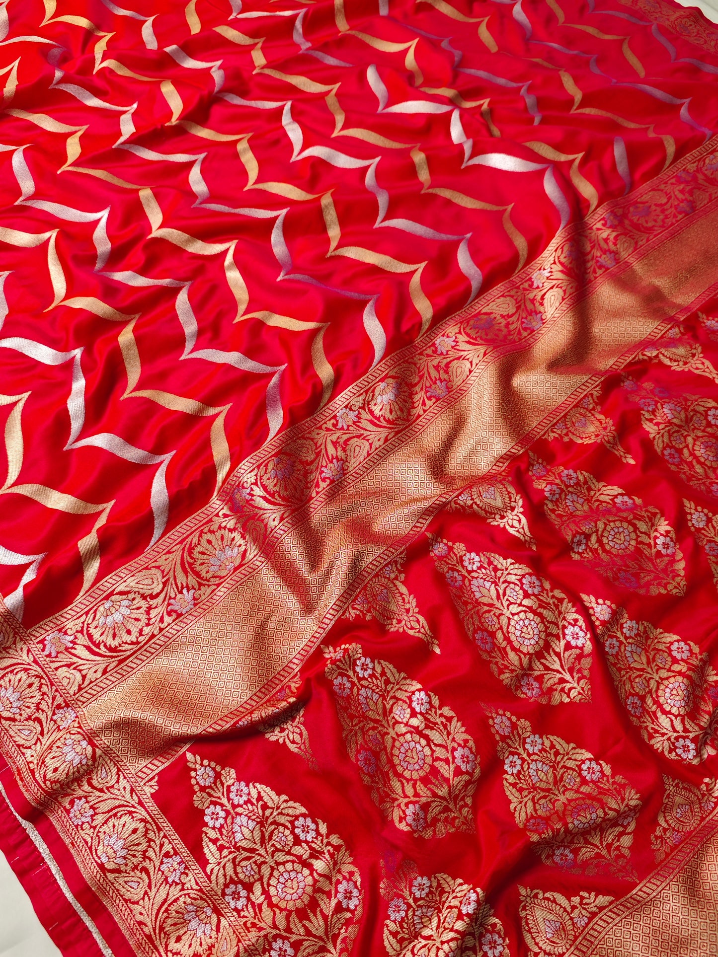 Sona Rupa zigzag Semi Katan SK-13