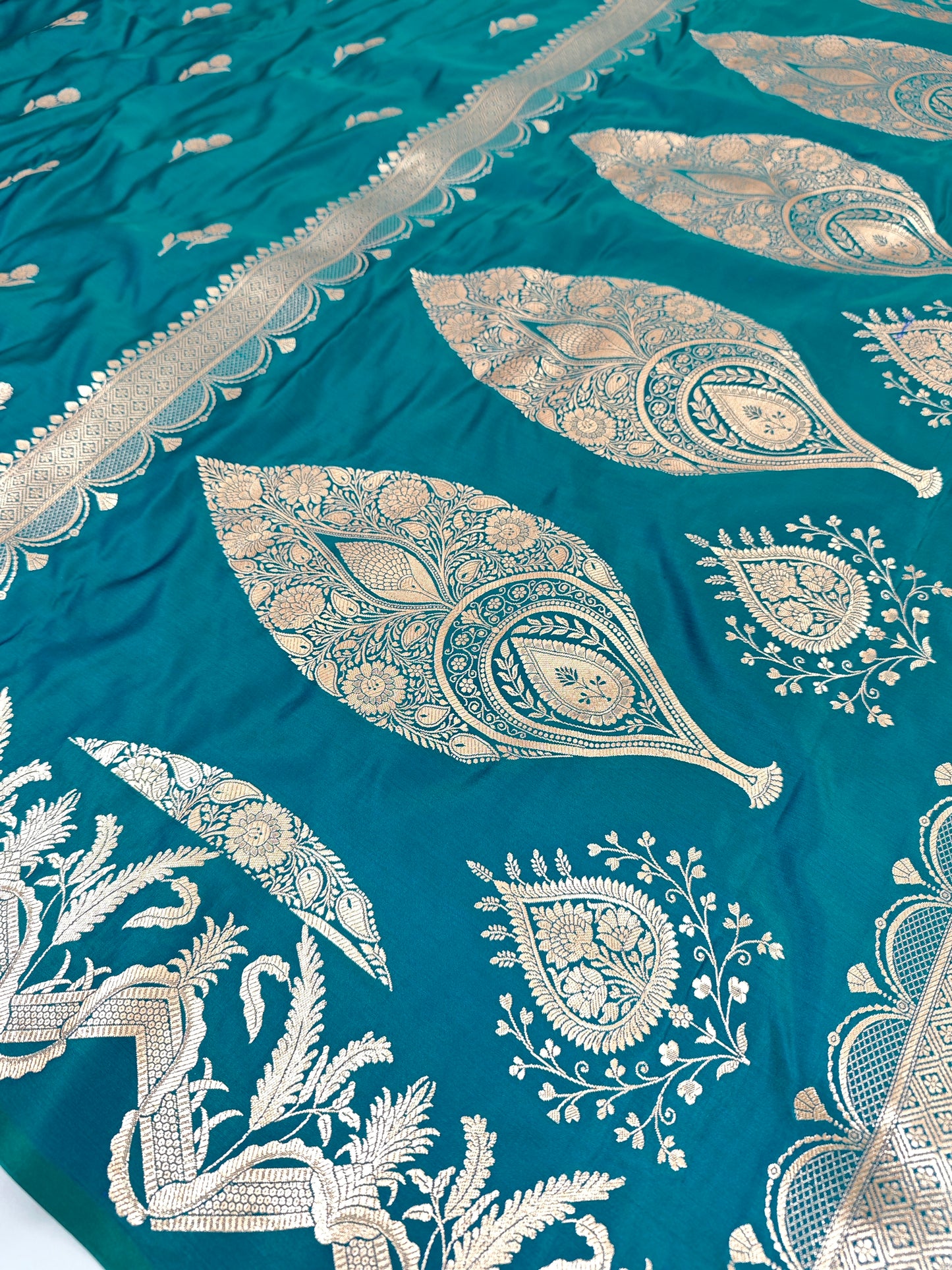 Designer pallu open border Mashru saree