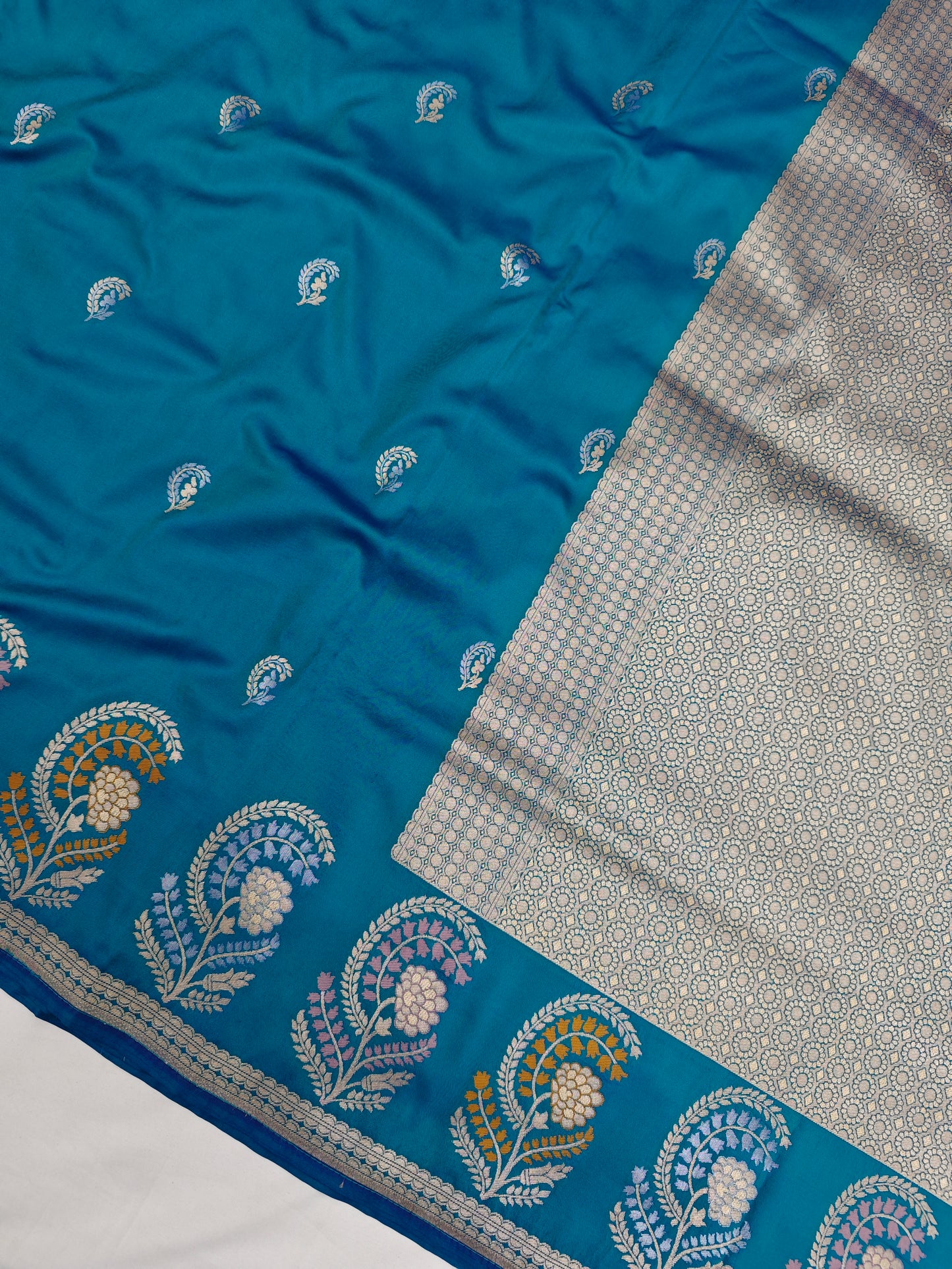 Open border Semi katan