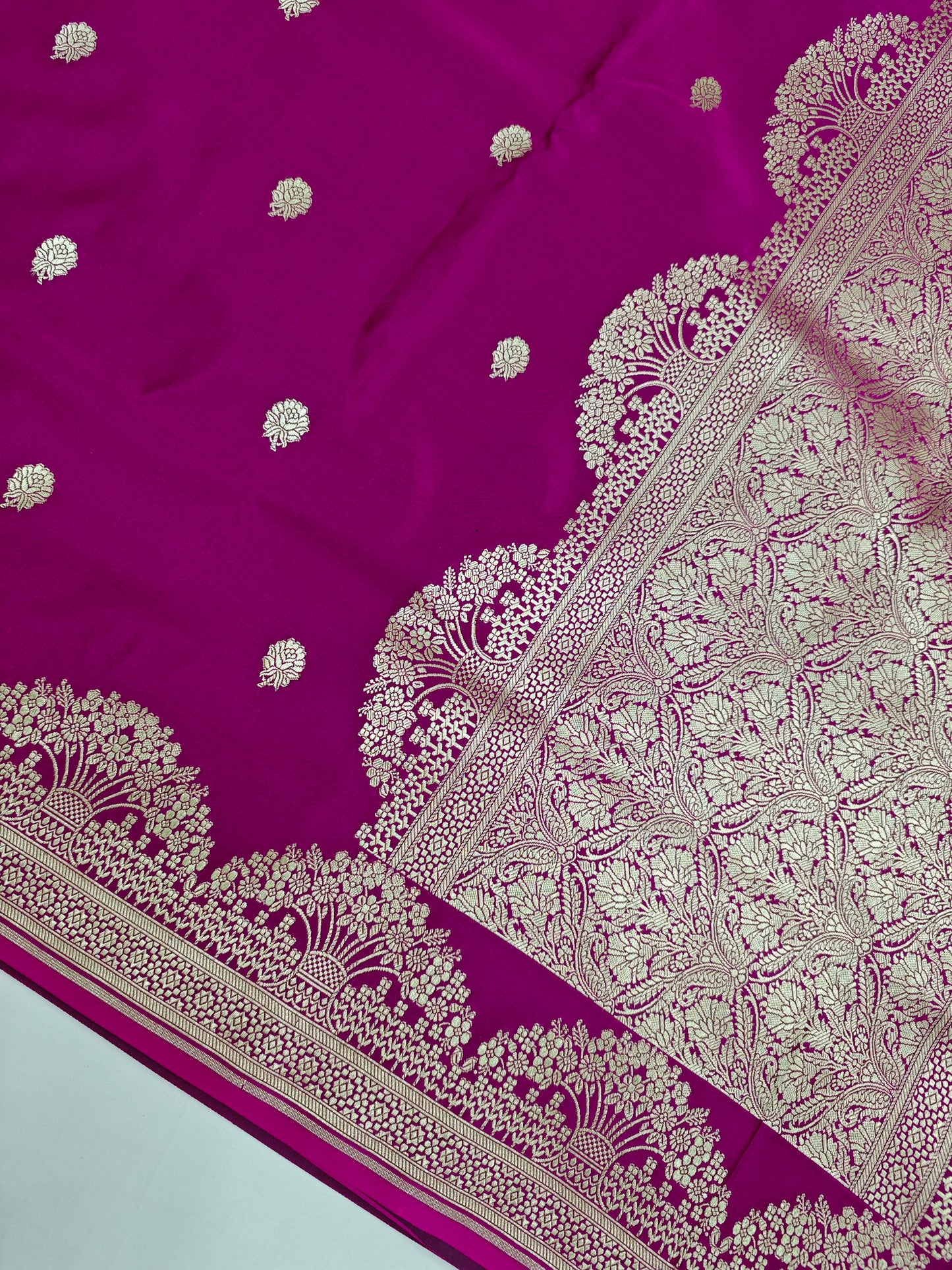 Meganta Banarasi Mashru Katan MS4