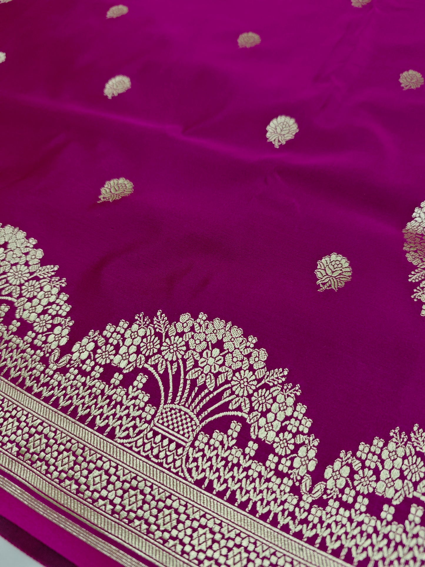 Meganta Banarasi Mashru Katan MS4