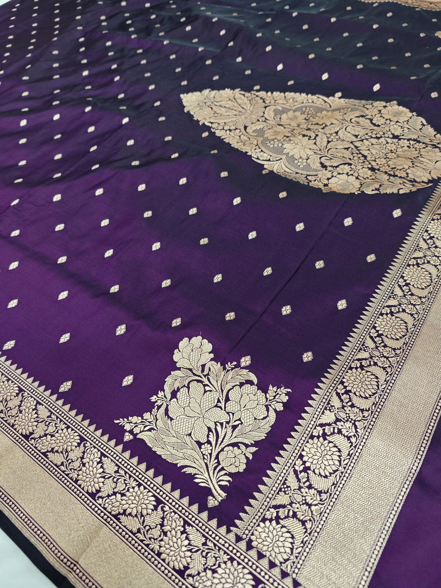 banarasi saree with desingner pallu